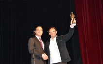 Мариус Куркински с "Черното пиле" е носителят на 16-та награда на "Комедийния хит на сезона"