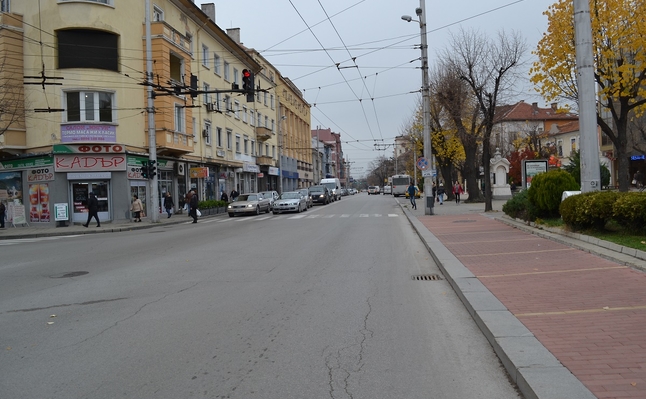 Стартира подмяна на осветлението по главните улици в Казанлък